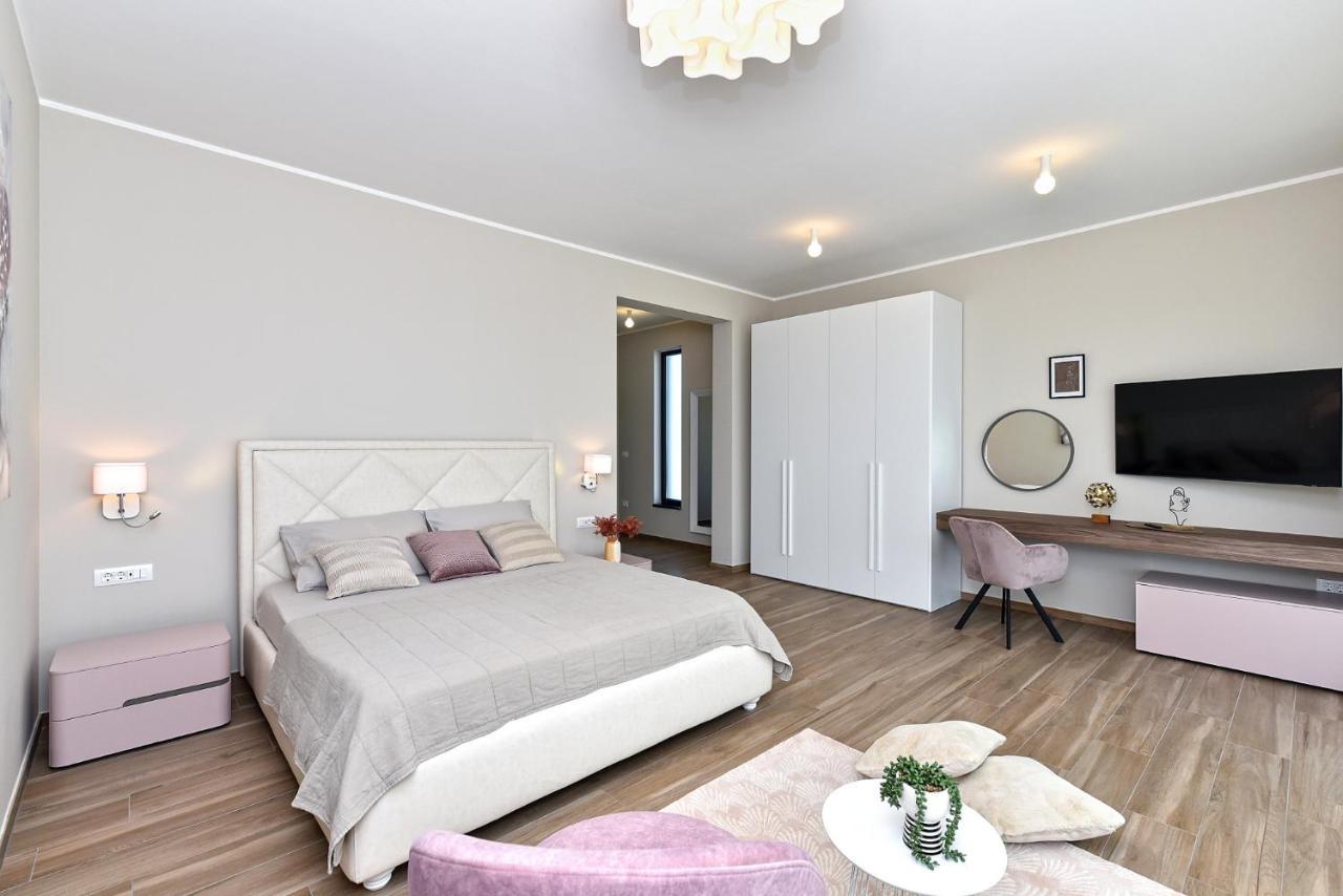 New Villa Tihi Otok Near The Beach Fazana Exterior photo
